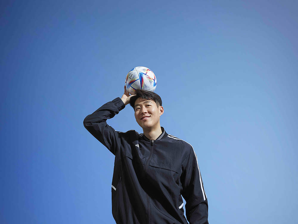 WM 2022 Ball Son Heung-Min kopf